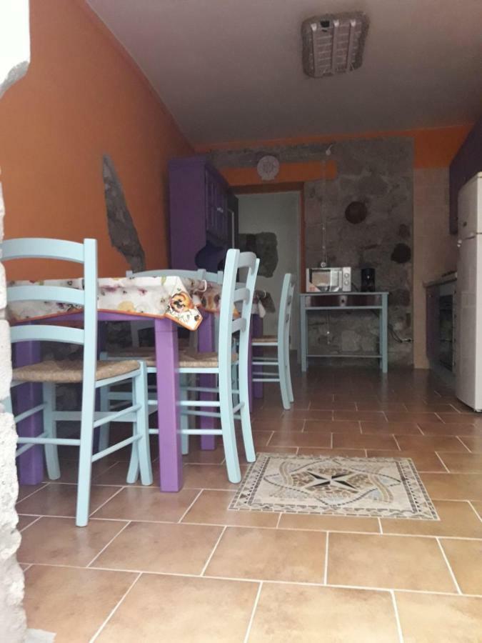 Casa Graci Hotel Bosa Bagian luar foto