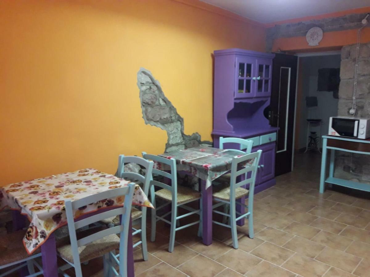 Casa Graci Hotel Bosa Bagian luar foto