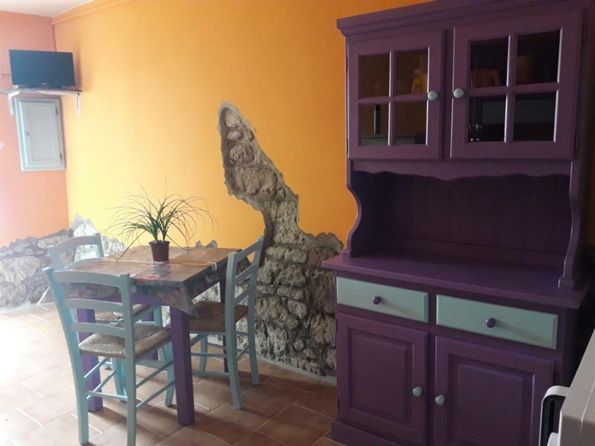 Casa Graci Hotel Bosa Bagian luar foto