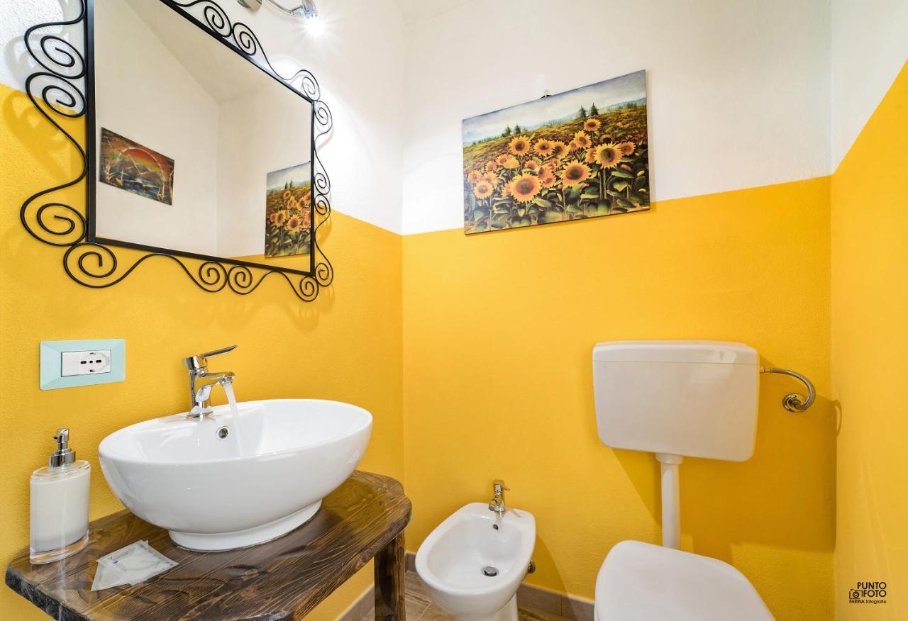 Casa Graci Hotel Bosa Bagian luar foto